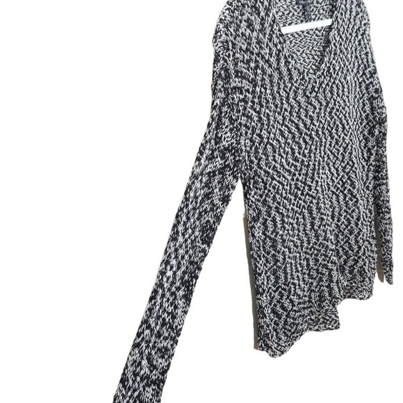 EILEEN FISHER Open Knit V Neck Pullover Sweater Size S Black White Cotton Blend - Picture 2 of 5